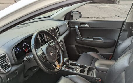 KIA Sportage IV рестайлинг, 2018 год, 2 150 000 рублей, 9 фотография