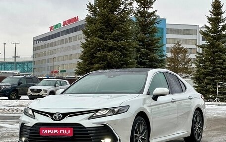 Toyota Camry, 2023 год, 4 200 000 рублей, 1 фотография