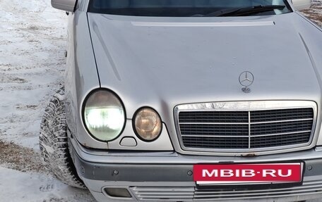 Mercedes-Benz E-Класс, 1998 год, 350 000 рублей, 12 фотография