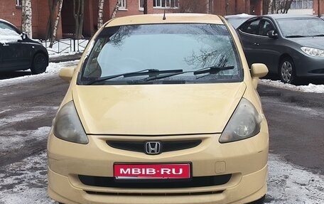 Honda Fit III, 2004 год, 450 000 рублей, 1 фотография