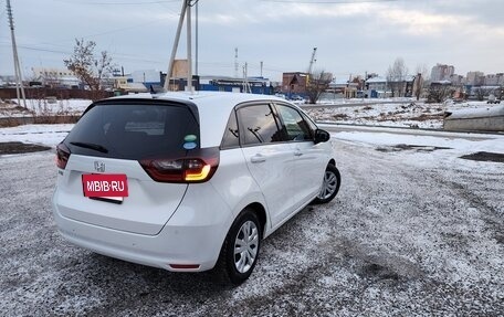 Honda Fit, 2020 год, 1 700 000 рублей, 4 фотография