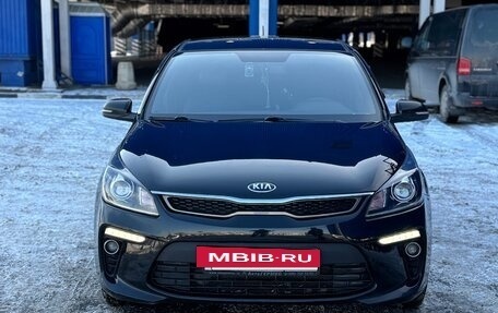 KIA Rio IV, 2018 год, 1 450 000 рублей, 2 фотография