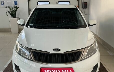 KIA Rio III рестайлинг, 2012 год, 859 000 рублей, 2 фотография