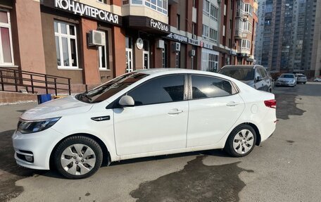 KIA Rio III рестайлинг, 2016 год, 1 030 000 рублей, 2 фотография