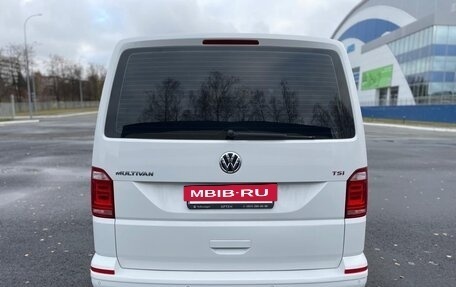 Volkswagen Multivan T6 рестайлинг, 2015 год, 3 505 000 рублей, 4 фотография