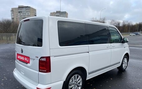 Volkswagen Multivan T6 рестайлинг, 2015 год, 3 505 000 рублей, 5 фотография