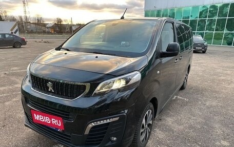 Peugeot Traveller I, 2018 год, 2 880 000 рублей, 1 фотография