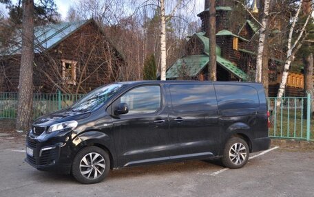 Peugeot Traveller I, 2018 год, 2 880 000 рублей, 8 фотография