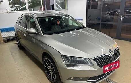 Skoda Superb III рестайлинг, 2017 год, 2 800 000 рублей, 5 фотография