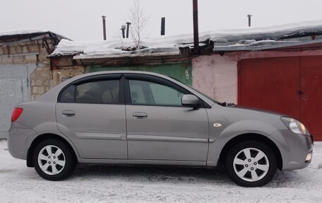 KIA Rio II, 2011 год, 610 000 рублей, 2 фотография