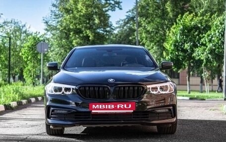 BMW 5 серия, 2018 год, 2 200 000 рублей, 14 фотография