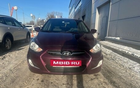 Hyundai Solaris II рестайлинг, 2011 год, 749 000 рублей, 2 фотография