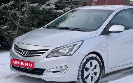 Hyundai Solaris II рестайлинг, 2015 год, 1 140 000 рублей, 5 фотография