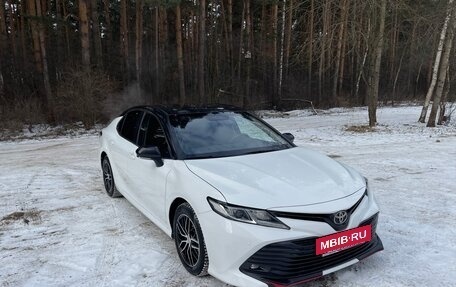 Toyota Camry, 2018 год, 2 800 000 рублей, 7 фотография