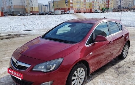 Opel Astra J, 2011 год, 835 000 рублей, 2 фотография