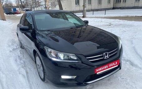 Honda Accord IX рестайлинг, 2013 год, 1 490 000 рублей, 2 фотография