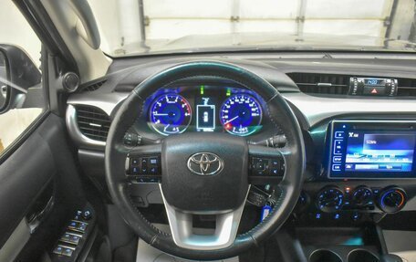 Toyota Hilux VIII, 2016 год, 3 219 000 рублей, 8 фотография