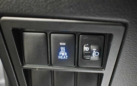Toyota Hilux VIII, 2016 год, 3 219 000 рублей, 16 фотография