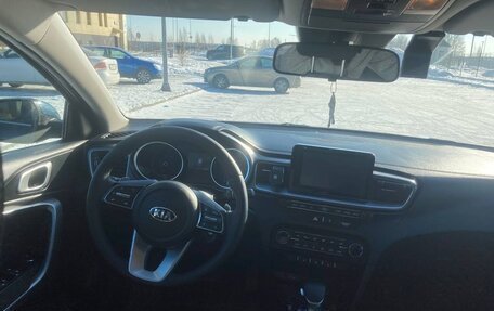 KIA cee'd III, 2018 год, 2 500 000 рублей, 17 фотография