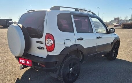 Chevrolet Niva I рестайлинг, 2015 год, 760 000 рублей, 1 фотография