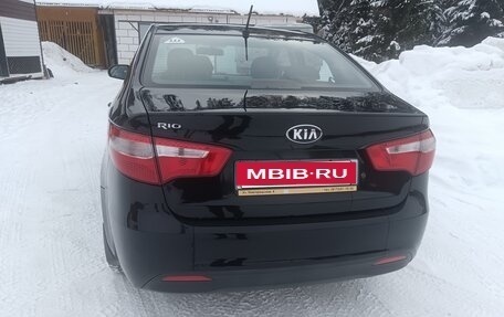 KIA Rio III рестайлинг, 2013 год, 980 000 рублей, 1 фотография