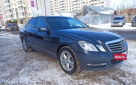 Mercedes-Benz E-Класс, 2013 год, 1 780 000 рублей, 2 фотография