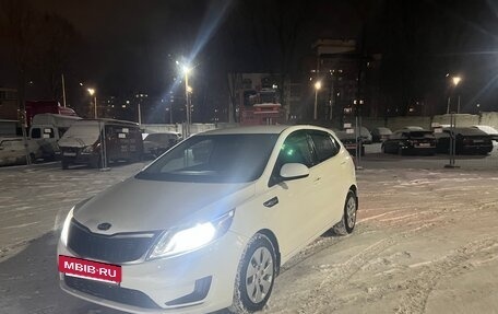 KIA Rio III рестайлинг, 2014 год, 980 000 рублей, 2 фотография