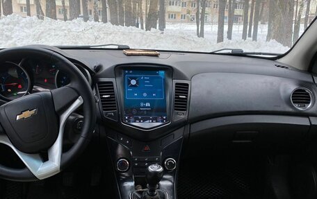 Chevrolet Cruze II, 2011 год, 640 000 рублей, 2 фотография