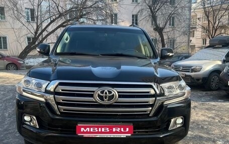 Toyota Land Cruiser 200, 2018 год, 6 999 000 рублей, 3 фотография