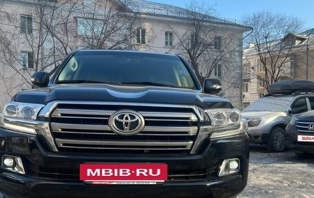 Toyota Land Cruiser 200, 2018 год, 6 999 000 рублей, 2 фотография