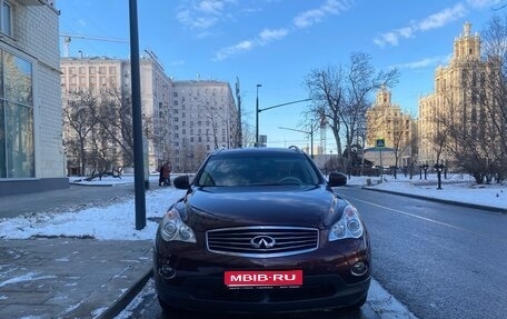 Infiniti QX50 I рестайлинг, 2014 год, 1 950 000 рублей, 1 фотография