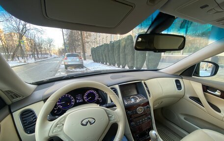 Infiniti QX50 I рестайлинг, 2014 год, 1 950 000 рублей, 8 фотография