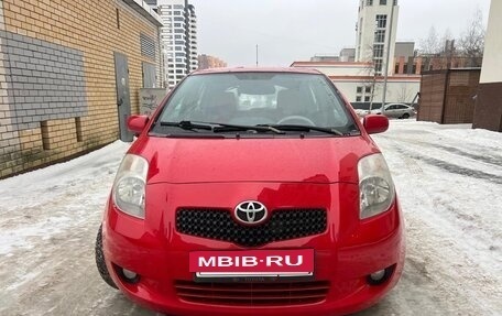 Toyota Yaris III рестайлинг, 2008 год, 669 000 рублей, 2 фотография