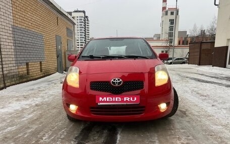 Toyota Yaris III рестайлинг, 2008 год, 669 000 рублей, 12 фотография