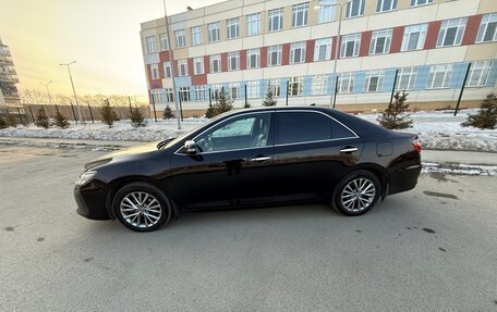 Toyota Camry, 2017 год, 2 190 000 рублей, 4 фотография