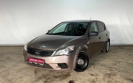 KIA cee'd I рестайлинг, 2011 год, 699 000 рублей, 1 фотография