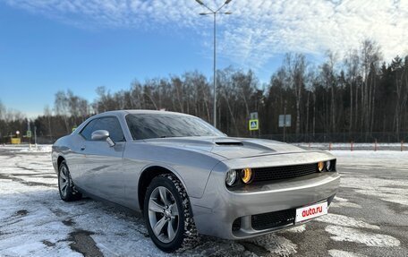 Dodge Challenger III рестайлинг 2, 2015 год, 2 600 000 рублей, 4 фотография