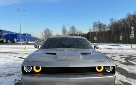 Dodge Challenger III рестайлинг 2, 2015 год, 2 600 000 рублей, 9 фотография