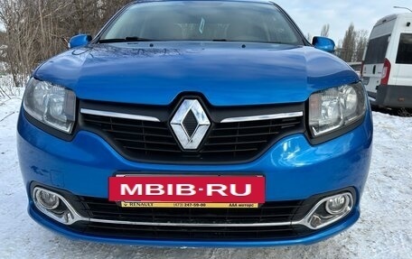 Renault Logan II, 2017 год, 1 100 000 рублей, 2 фотография