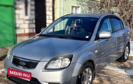 KIA Rio II, 2011 год, 750 000 рублей, 2 фотография