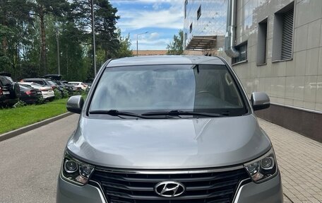 Hyundai H-1 II рестайлинг, 2021 год, 3 850 000 рублей, 10 фотография