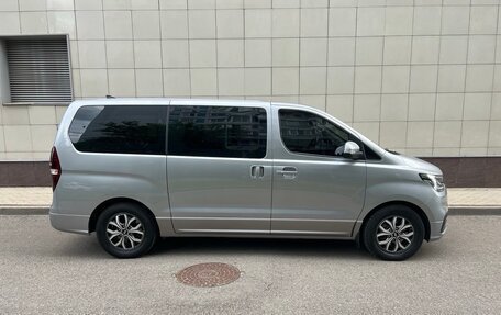 Hyundai H-1 II рестайлинг, 2021 год, 3 850 000 рублей, 11 фотография