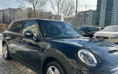 MINI Clubman, 2019 год, 3 399 999 рублей, 4 фотография