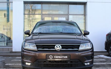 Volkswagen Tiguan II, 2017 год, 2 297 000 рублей, 2 фотография