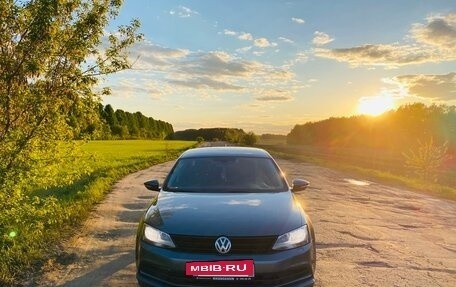 Volkswagen Jetta VI, 2015 год, 1 290 000 рублей, 4 фотография