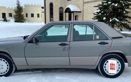 Mercedes-Benz 190 (W201), 1992 год, 1 000 000 рублей, 6 фотография