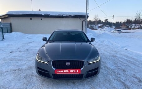 Jaguar XE I рестайлинг, 2015 год, 1 900 000 рублей, 12 фотография