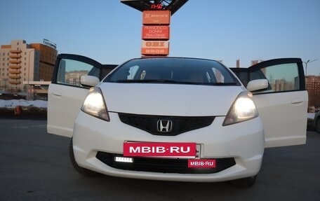 Honda Fit III, 2007 год, 650 000 рублей, 15 фотография