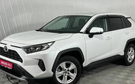 Toyota RAV4, 2021 год, 3 190 000 рублей, 1 фотография