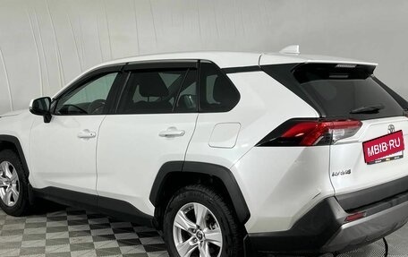 Toyota RAV4, 2021 год, 3 190 000 рублей, 7 фотография